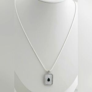 Mother of Pearl Green  Teardrop Center CZ Stone Pendant 925 Silver Necklace